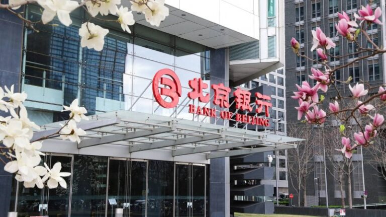 恐落後三代！EUV 設備、EDA 软件雙缺，華為攻 5 奈米製程難