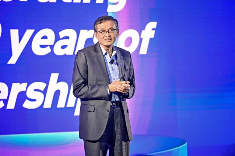 AI 教父 Geoffrey Hinton 談 Google 與 OpenAI 在保养方针上的關鍵差異